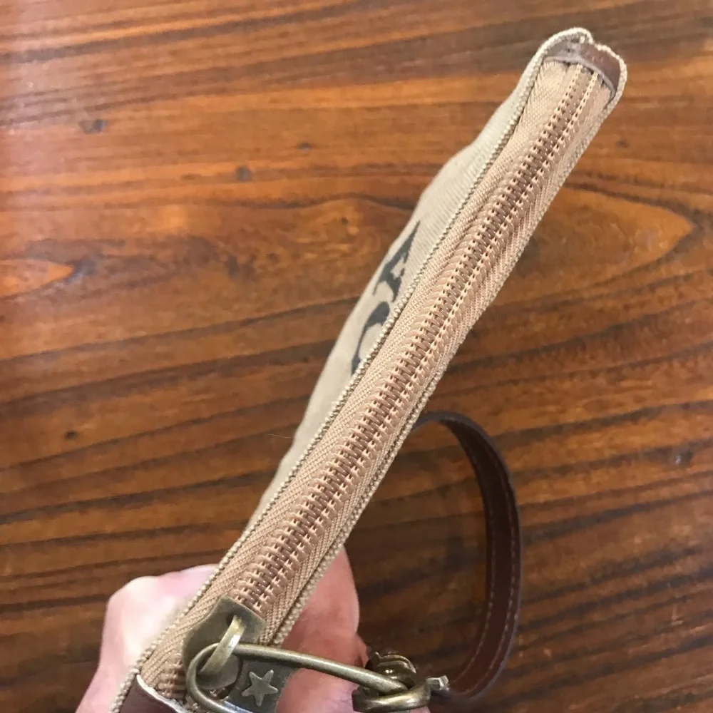 👜 Double Sided Canvas Wristlet